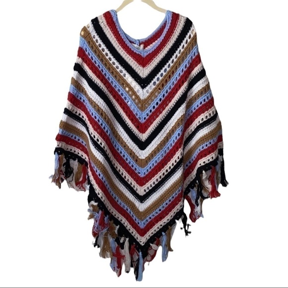 Vicolo Handcrafted Bohemian Crochet Knitwear Knitted Fringe Cape Poncho - Picture 3 of 10